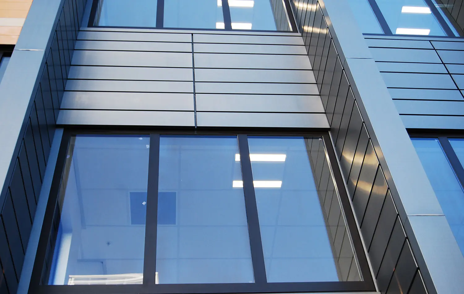 Smoke-control-systems-nz-cashell-mall-glazing-1